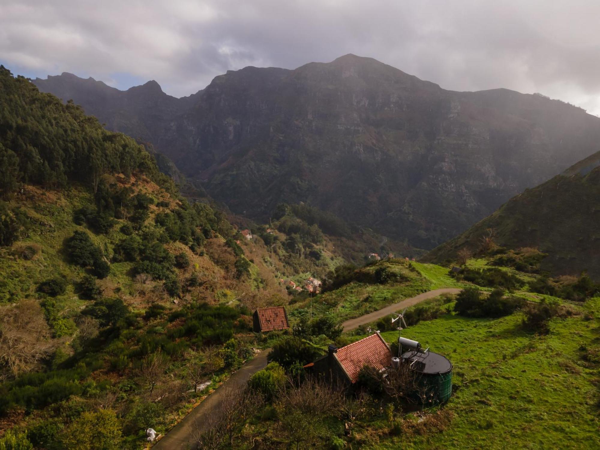 Guesthouse-Theview (Adults Only) Ribeira Brava Exterior photo